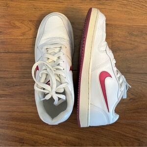 Nike White and Pink Sneakers Size 7